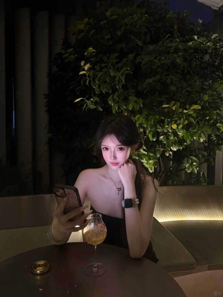 城市生活人物配图